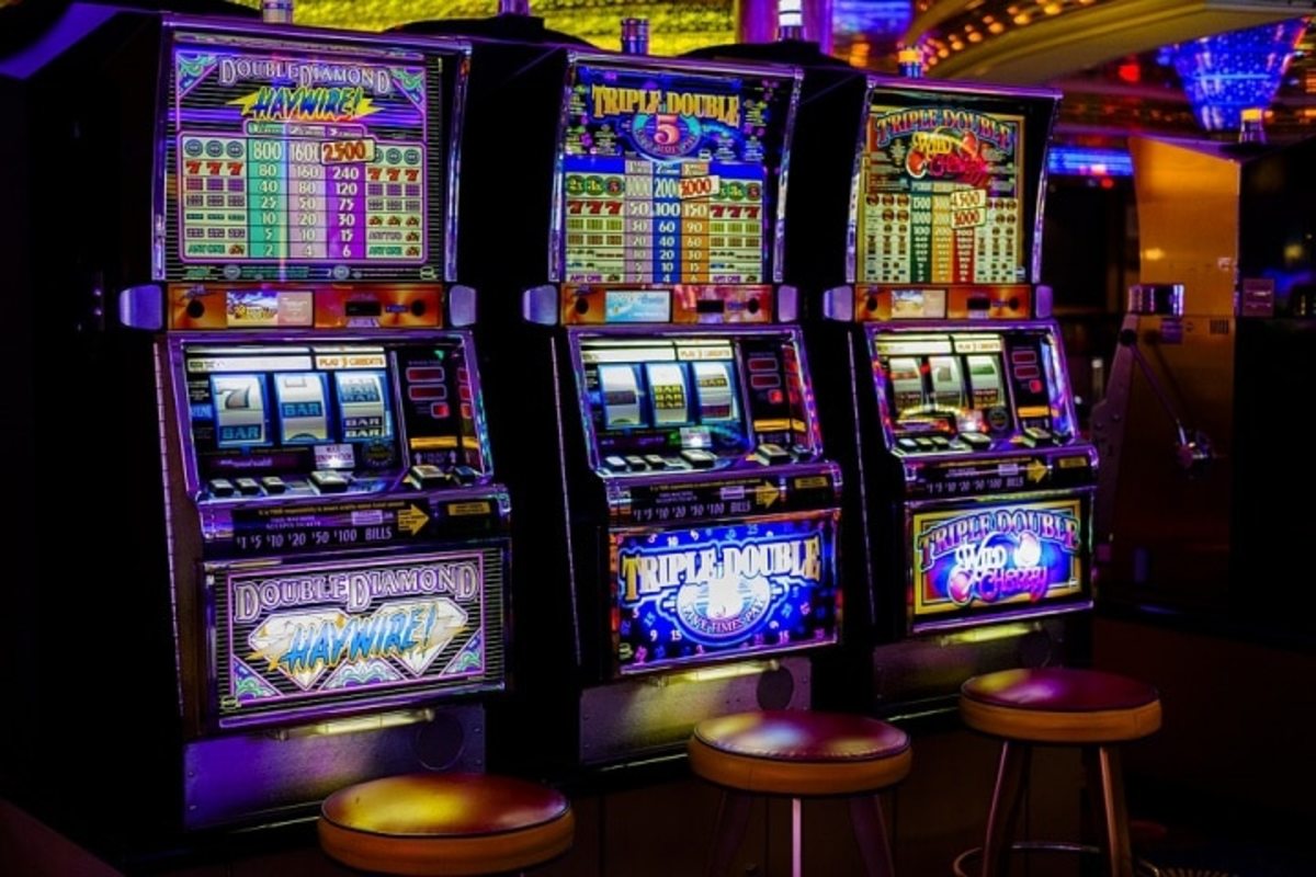 Why Do Many People Start Gambling in Online Slot Games Today? -  Publicitários Criativos