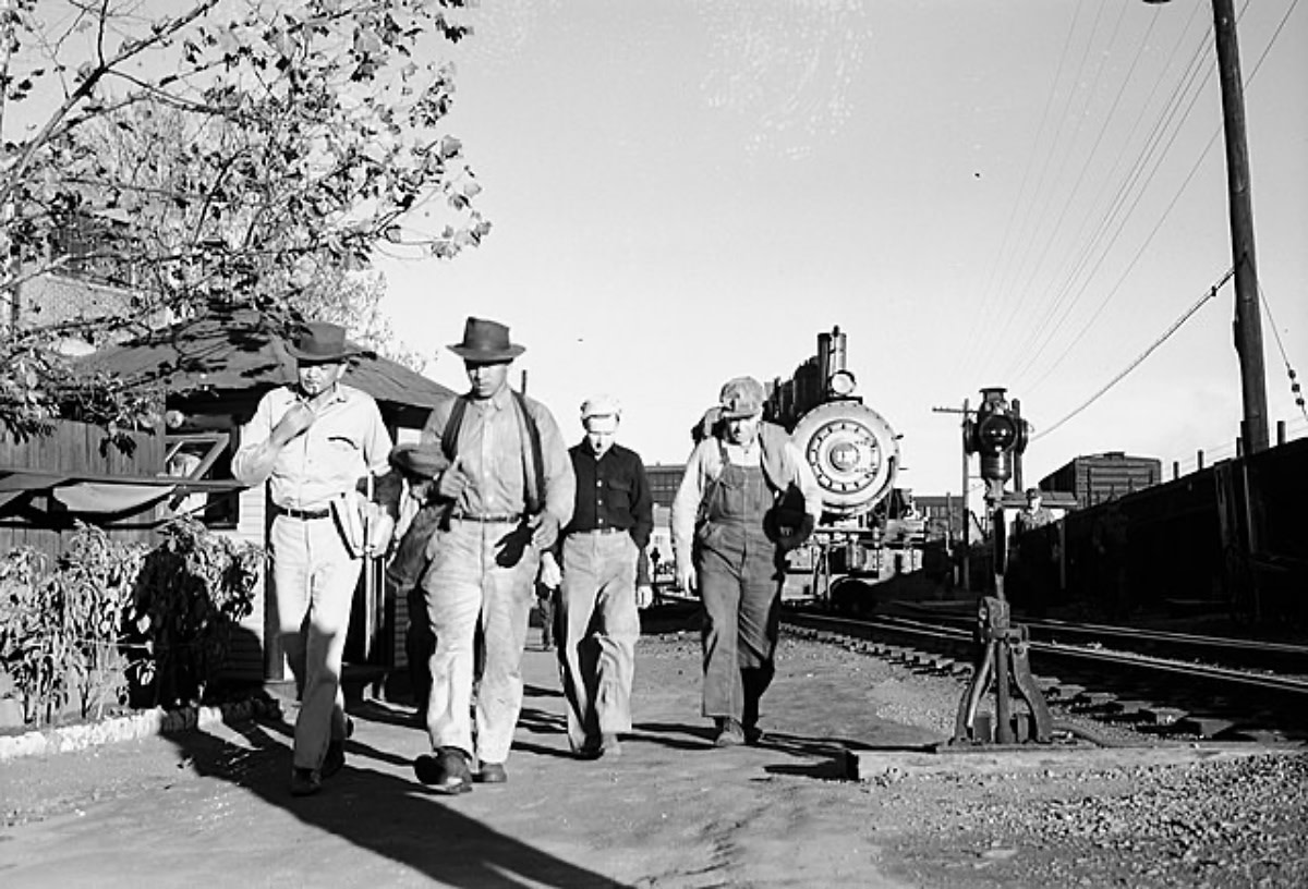 us-railroad-workers-under-the-thumb-la-progressive